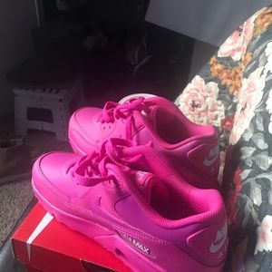 Brand new , never worn!